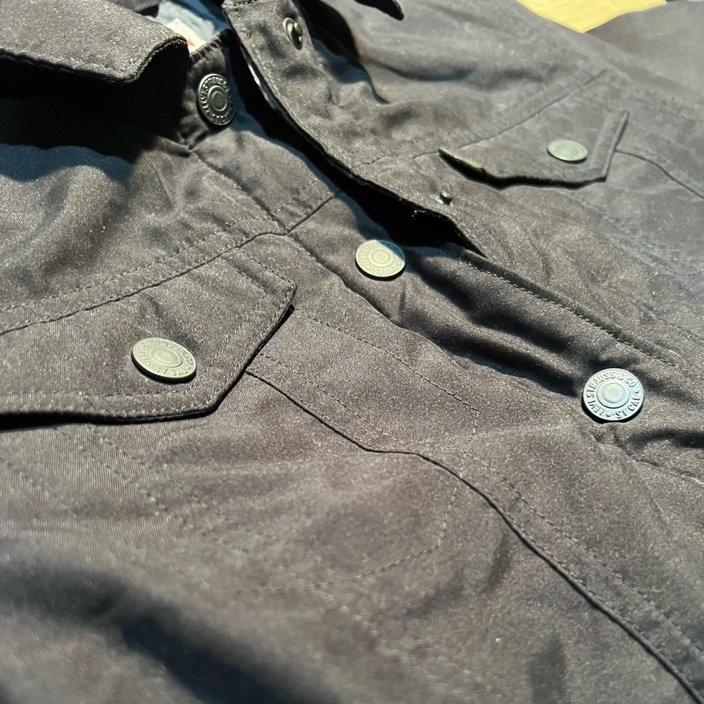 Women’s Levi's Original Trucker Black Quilted Insulated
Softshell Jacket - Picture 4 of 11